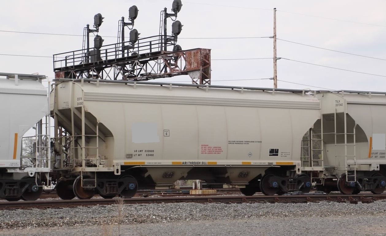 (100+) T3260 THROUGH SILL COVERED HOPPERS