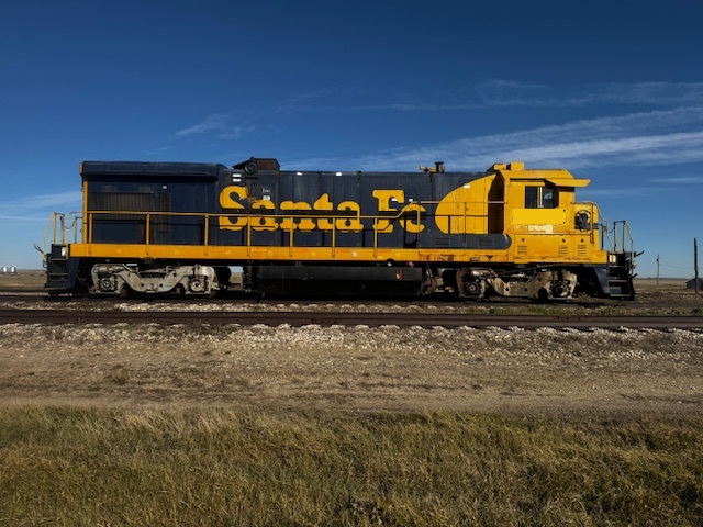 B23-7 GE LOCOMOTIVE